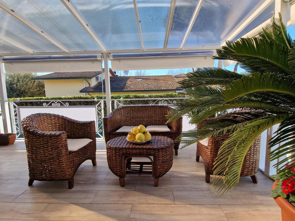 Tra Forte Dei Marmi E Marina Di Massa - Il Melograno Dış mekan fotoğraf